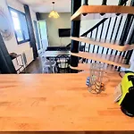 Сasa de vacaciones Maison Duplex Confort-coté Cour Et Jardins-centre Gare *