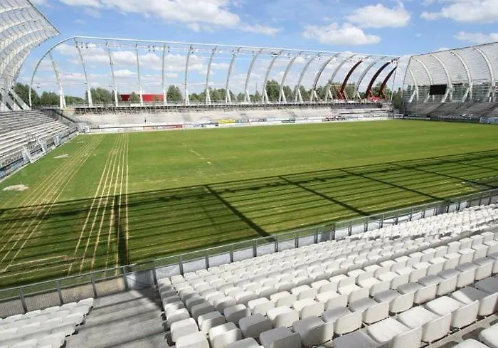 別荘 Maison Duplex Confort-cote Cour Et Jardins-centre Gare アミアン