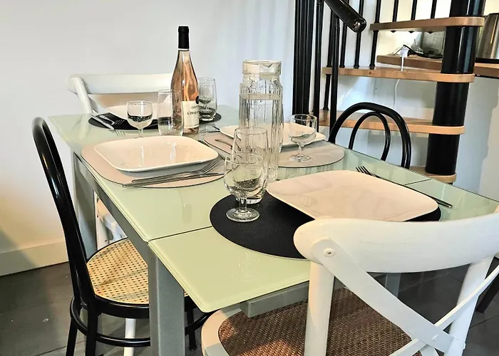 Maison Duplex Confort-cote Cour Et Jardins-centre Gare 別荘