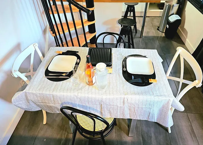 Maison Duplex Confort-cote Cour Et Jardins-centre Gare 別荘 *